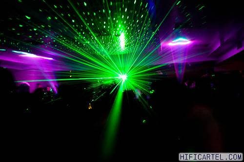 Лазерная установка купить в Махачкале и Дагестане для дискотек, вечеринок, дома, кафе, клуба